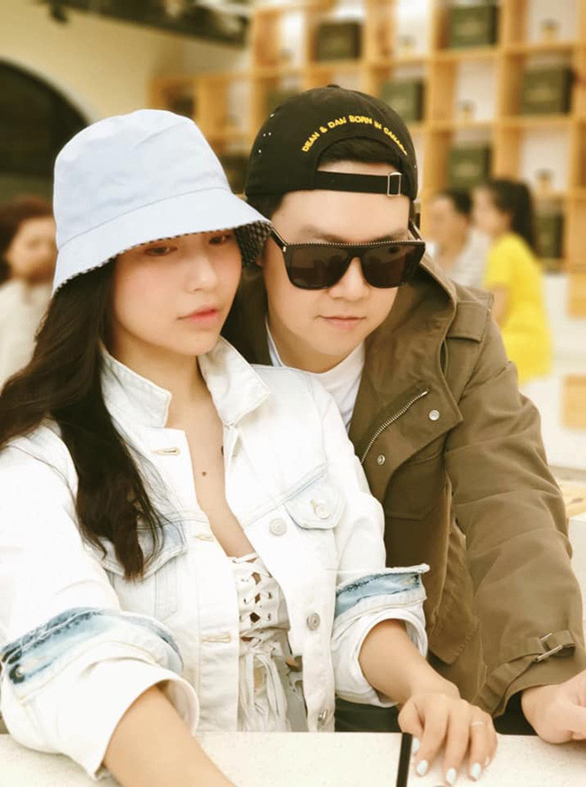 Trong quá trình tìm hiểu nhau, Thu Trang thường xuyên được Lê Hiếu đưa đi gặp gỡ giới nghệ sĩ. Sau hơn 1 năm về chung một nhà, cả hai đang có cuộc sống đầy hạnh phúc và êm ấm.