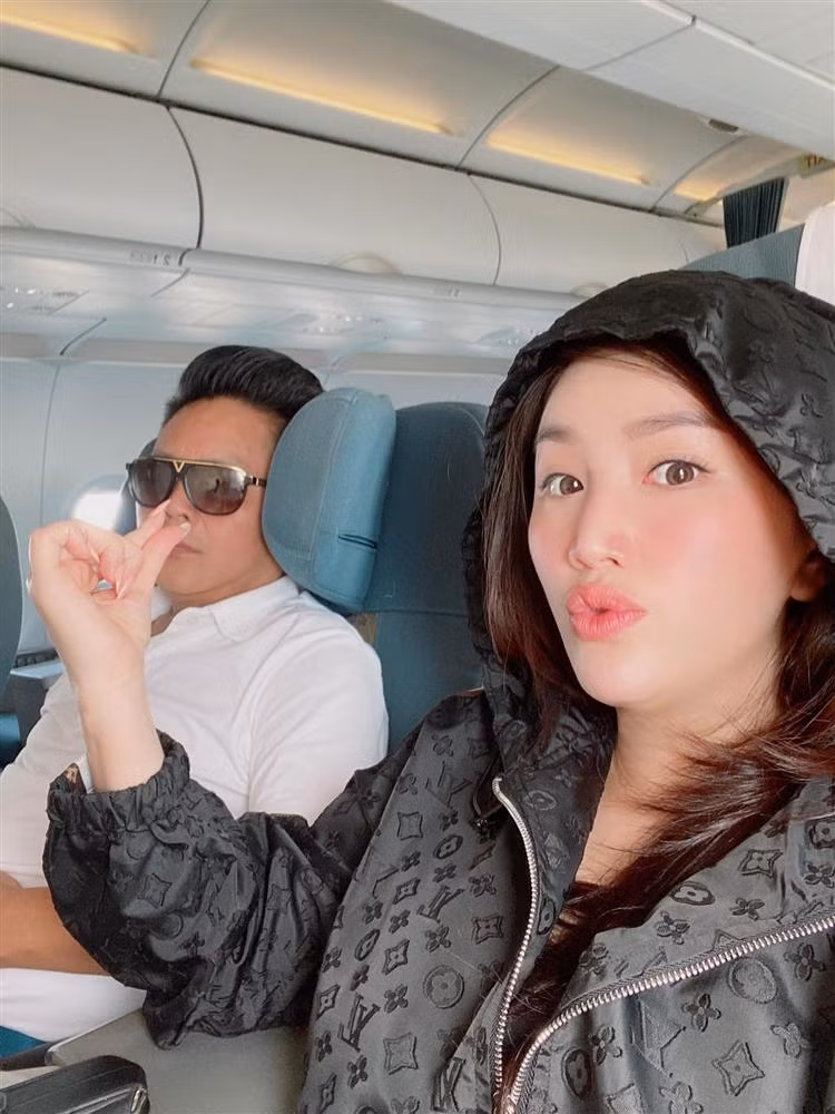 Khoe chong tren moi mat tran, Bao Thy quen tuyen bo nam xua roi!