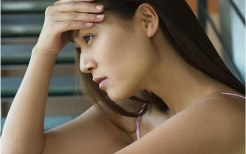 Sang som den nha chong sap cuoi, toi bat gap vo cu cua anh