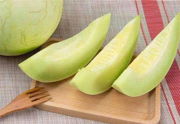 Dưa lê mát, bổ, chữa nhiều bệnh nhưng lưu ý những "đại kỵ" khi ăn ảnh 2 Dưa lê mát, bổ, chữa nhiều bệnh nhưng lưu ý những "đại kỵ" khi ăn ảnh 2