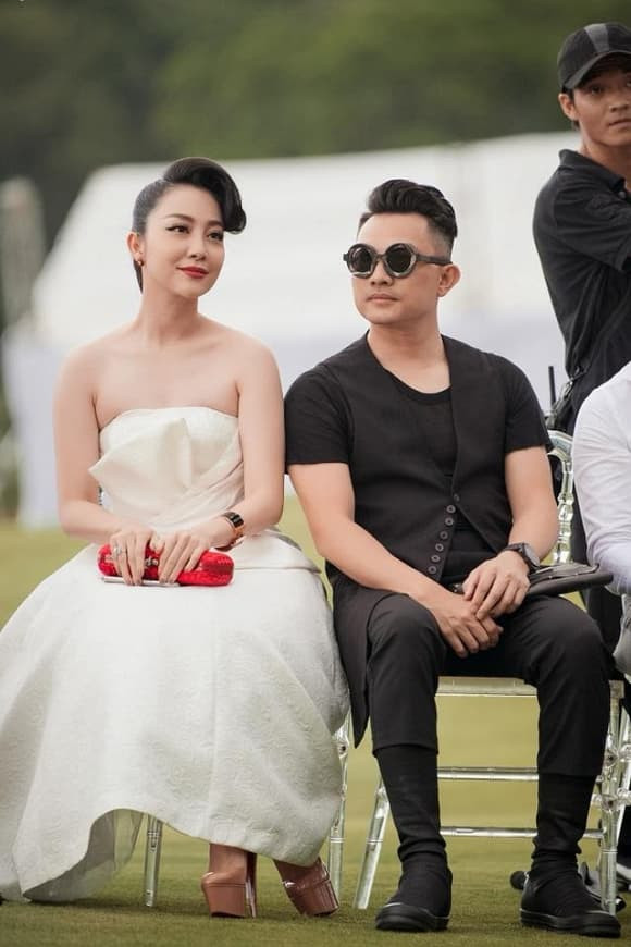 "Chim công của làng múa" hiện đang rất hạnh phúc bên bạn trai mới. Cặp đôi thường sánh vai dự sự kiện hay các bữa tiệc bạn bè thân thiết. 