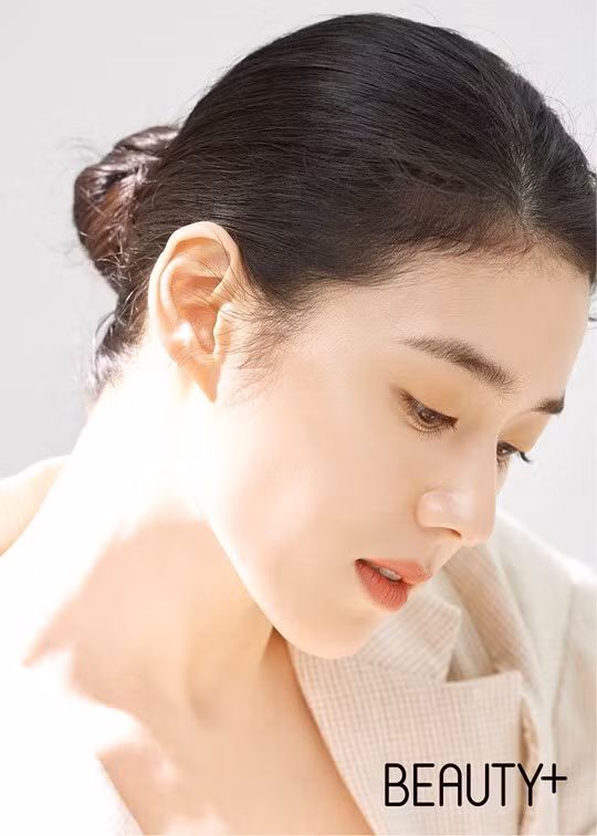 Một trong những bộ phim giúp nữ diễn viên nhận được sự chú ý là "Nobody's Daughter Haewon". Phim cũng giúp cô thắng giải "Nữ diễn viên mới xuất sắc nhất" tại Busan Film Critics Awards 2013, Buil Film Awards 2013…