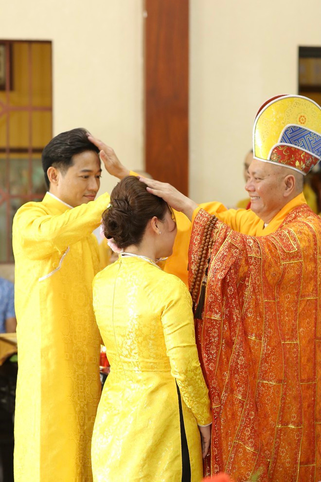 Quý Bình tổ chức hôn lễ tại nhà riêng ở quận 7 vào ngày 12/12. Tiệc cưới của cả 2 sẽ diễn ra vào chiều 14/12 tại một nhà hàng ở quận 7, TP.HCM với sự góp mặt của người thân, bạn bè.