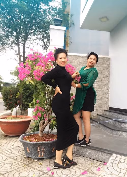 Me ruot Phan Nhu Thao dung mao tre trung, kem con re 2 tuoi-Hinh-6