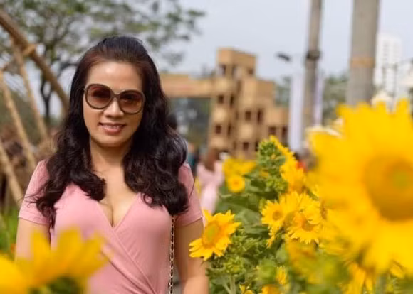 Me ruot Phan Nhu Thao dung mao tre trung, kem con re 2 tuoi-Hinh-5