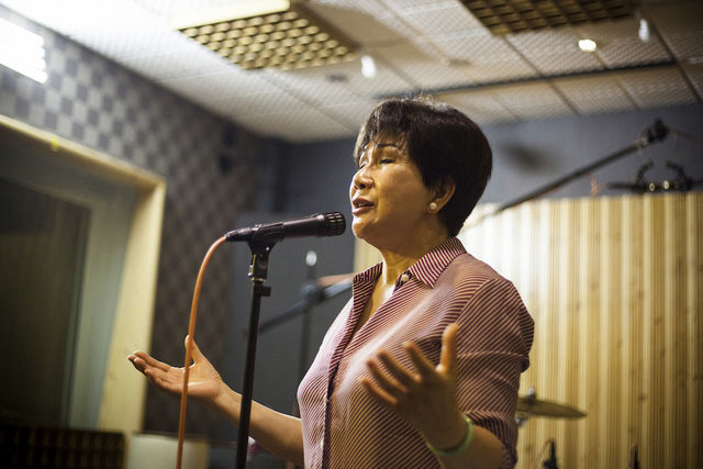 Danh ca Le Thu: Lam dau 2 thang va 2 cuoc hon nhan bi kich-Hinh-7