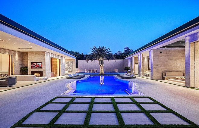 ##sc### Kylie Jenner vừa tậu biệt thự xa hoa, lộng lẫy giá 36,5 triệu USD với diện tích gần 1.800 m2 cùng 7 phòng ngủ, 14 phòng tắm. 