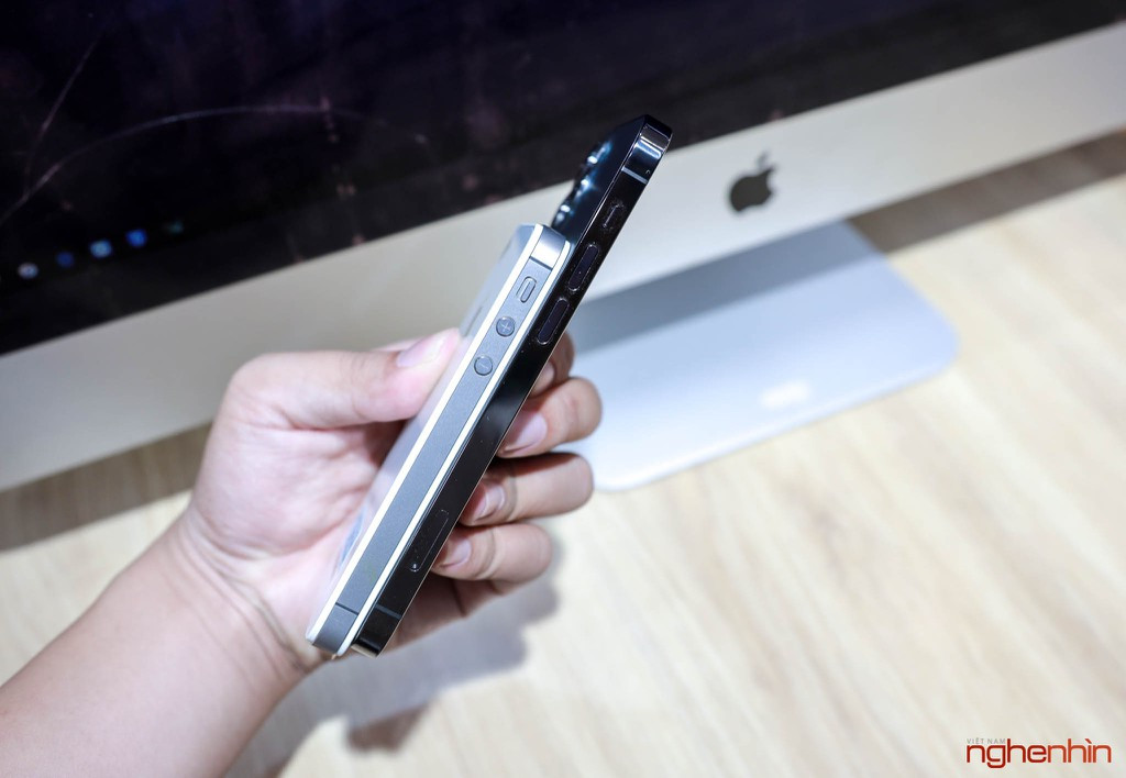 Ngoai hinh iPhone 12 Pro khi dung canh iPhone 4S va iPhone 11 iPhone 11-Hinh-5