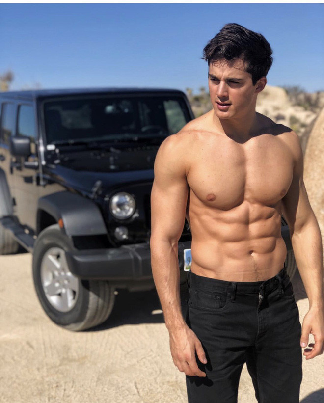 Sau 5 năm nổi tiếng, hiện tại thầy Pietro Boselli vẫn luôn được mọi người yêu quý, ngưỡng mộ. Thầy Pietro Boselli thường xuyên chia sẻ hình ảnh body cực phẩm trên mạng xã hội. Hiện nay ở tuổi 32, có thể nói cuộc sống của Pietro Boselli gần như viên mãn. Sức hút của anh chàng chẳng hề thuyên giảm mà thậm chí còn tăng lên anh có đến 2,7 triệu người theo dõi trên Instagram cá nhân với mức like luôn ở ngưỡng hàng trăm nghìn. Với thành tích đó, anh được coi là một trong những giáo viên có sức ảnh hưởng nhất với giới trẻ thế giới.