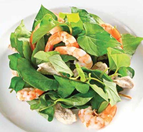 Rau diếp trộn tôm nõn khô: Rau diếp rửa sạch thái sợi cho vào đĩa, rắc muối ướp một lát rồi để ráo nước. Dầu vừng, giấm, mù tạt, gia vị, tỏi băm nhỏ, bột gừng làm nước gia vị. Cho rau diếp vào đĩa, cho tôm nõn lên trên rồi rưới nước gia vị trộn đều.