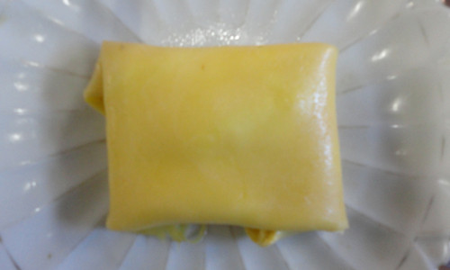 Bước 10: Làm lân lượt cho đến khi hết vỏ bánh và nhân bánh.