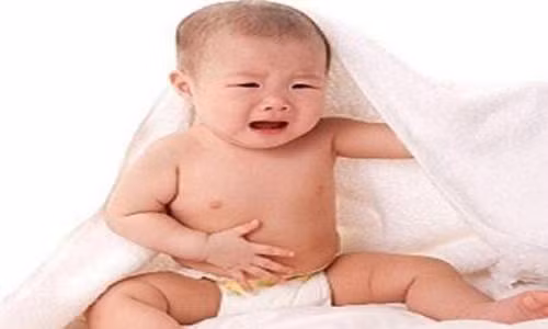 Bản thân cơ thể con người đều có thể sản xuất ra men tiêu hóa để tiêu hóa thức ăn. Nếu cha mẹ cho con uống men tiêu hóa dài ngày sẽ khiến cơ thể lười biếng không sản sinh ra men tiêu hóa, lâu dần sẽ giảm công suất và trở nên trì trệ. Lúc này, cơ thể bé sẽ phải phụ thuộc suốt đời vào men tiêu hóa được đưa vào.