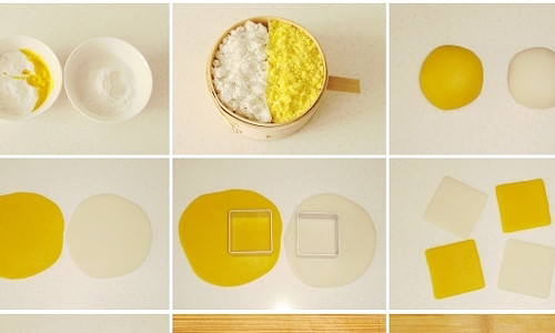 Bước 1. Đầu tiên, bạn cần đổ bột nếp và bột ngô vào một chiếc xửng, sau đó đem hấp chín trong khoảng từ 30 đến 45 phút cho đến lúc thấy bột có màu trắng đục là được. Khi hỗn hợp bột chín, lấy khối bột ra vo mịn cho bột thật nhuyễn. Tiếp đó bạn dùng cán để tán đều bột ra thành hai mặt phẳng như trong hình. Dùng những khối hình vuông đặt lên trên khối bột ngô và bột nếp để tạo thành những miếng bột mỏng đều nhau.