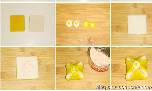 Bước 2: Sau khi đã tạo được những khối bột hình vuông đều nhau, bạn xếp chồng hai miếng bột ngô và bột nếp với nhau, có thể xếp bột ngô trước, bột nếp sau hoặc ngược lại tùy theo sở thích. Tiếp đó bạn lấy cá ngừ đóng hộp ra rồi trộn với một chút muối, đặt cá ngừ vào giữa khối bột và xếp 4 góc lại cho đẹp giống như trong hình. Sau khi làm xong, bạn bôi lên miếng bánh một chút dầu ăn.