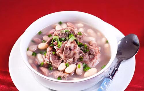 Thái nhỏ và ninh nhừ. Có một thực thế mà ít người để ý đó là việc chế biến các miếng ăn to bản sẽ nhanh hết hơn so với việc thái thức ăn miếng nhỏ. Thêm vào đó, việc nấu nhừ các thực phẩm sẽ có cảm giác thức ăn nhiều hơn và ăn lâu hết hơn.