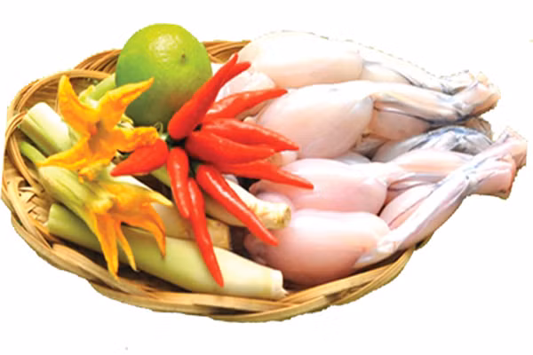 Chọn các thực phẩm giàu canxi, sắt, kẽm: cũng chính là các thức ăn có nguồn gốc động vật, giàu chất đạm như trứng, sữa, thủy sản, thịt… đặc biệt các loại thức ăn có chứa nhiều kẽm như thịt gà, thịt cóc, con hàu... Vì thiếu kẽm là một trong những nguyên nhân gây chậm phát triển chiều cao ở trẻ em.