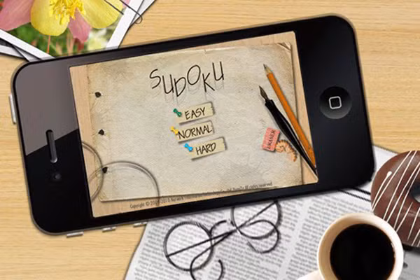 5. Tham gia vào những trò chơi trí não như câu đố chữ, Sudoku hay ô chữ không chỉ là một cách thú vị để giết thời gian mà còn tăng khả năng nhớ tốt. Do khi bạn chơi những trò đòi hỏi IQ cao, não bộ sẽ bắt buộc phải tập trung trí nhớ ở tất cả các bộ phận của nhận thức. Làm điều này thường xuyên, bộ nhớ của bạn sẽ dãn ra nhiều đến mức bạn không thể ngờ được.