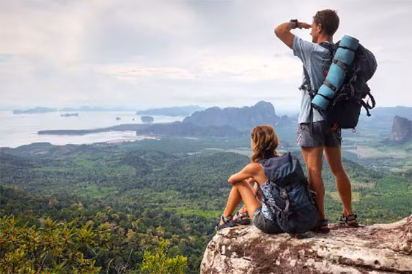 Kristen không quá coi trọng vấn đề cân nặng. Mục tiêu khi tập luyện của cô không phải để thay đổi các số đo hình thể mà để mình cảm thấy khỏe mạnh và vui vẻ hơn. Cô thường dành thời gian đi leo núi với bạn bè. Hoạt động này vừa là cơ hội tốt để rèn luyện sức khỏe, vừa là dịp để mọi người gắn kết với nhau.