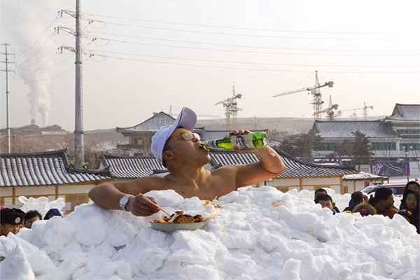 Năm 2013, các nhà khoa học đã nghiên cứu lại điều này và phát hiện ra, loại thiền này có thể khởi hoặc sản xuất nhiệt và ức chế cơ chế làm mát của cơ thể, như mồ hôi và mở rộng các mạch máu. Tác giả nghiên cứu giải thích.