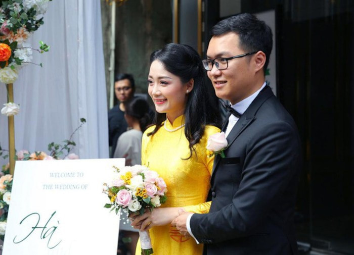 MC Thu Ha ke chuyen chong 