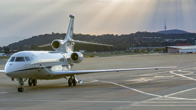 Dai gia chau Au thue may bay rieng toi My vi lenh cam cua ong Trump-Hinh-2