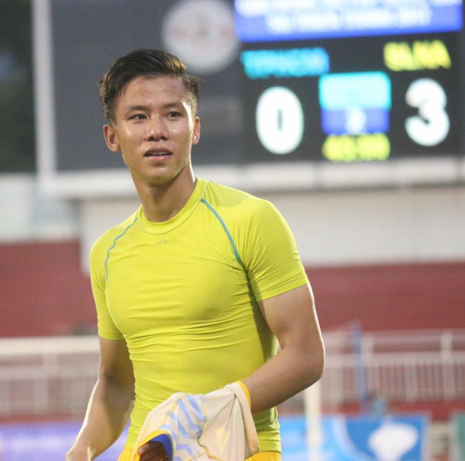 Tuy nhiên, ít ai biết rằng trước trở thành thành viên của ĐTQG Việt Nam Quế Ngọc Hải đã từng là cầu thủ U23 Việt Nam tham dự nhiều giải đấu lớn như Asiad 2015 tại Hàn Quốc hay SEA Game, AFF Cup.