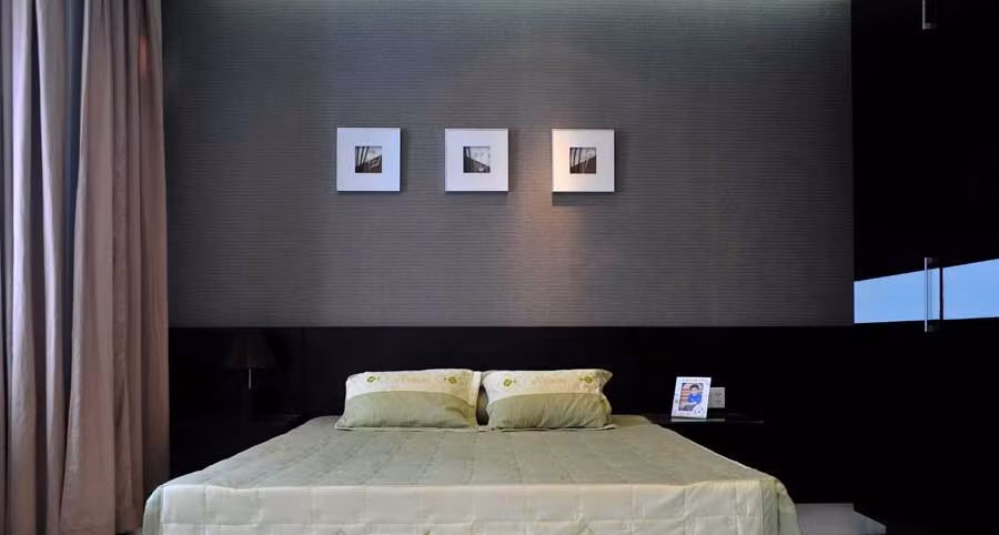 Phòng ngủ khác với gam màu nhã nhặn, lịch sự.