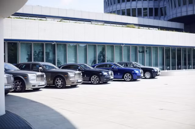 Nhằm kỷ niệm 10 năm thành công của Rolls-Royce, tập đoàn BMW đã mở một triển lãm tại bảo tàng chính thức của hãng. Triển lãm này trưng bày 15 chiếc Rolls-Royce mang tính biểu tượng nhất mọi thời đại.