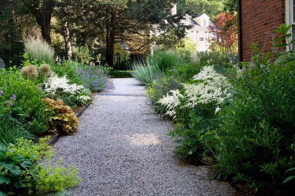 Sau đây là một số thiết kế vườn hoa tuyệt đẹp, góp phần tôn thêm vẻ kiêu sa cho ngôi nhà của bạn.