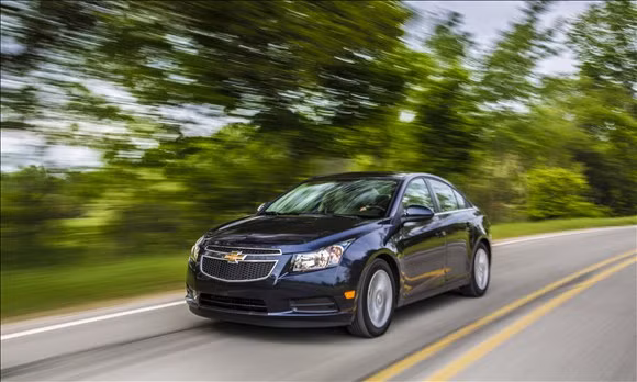 Chevrolet Cruze 2014 là một bước tiến lớn của hãng Chevrolet, chứng tỏ đây là một chiếc sedan nhỏ gọn hấp dẫn hơn nhiều so với phiên bản Cobalt ra mắt trước đó.