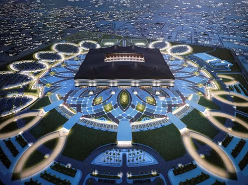 Lusail cũng sẽ có trung tâm mua sắm Marina Mall. Kiến trúc của trung tâm này sẽ giống như một hẻm núi sa mạc với mái nhà được thiết kế để giảm nhiệt từ mặt trời, xung quanh là thác nước.