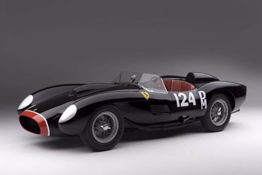 2. Ferrari 250 Testa Rossa 1957 đã bán đấu giá với 16 triệu USD vào cuối tháng 8/2011. Chiếc 250 Testa Rossa chạy đua tại giải đua Le Mans vào năm 1958 và giành được nhiều giải thưởng khác. Ferrari đã nhiều lần khôi phục lại chiếc xe này và nó vẫn còn trong tình trạng tốt.