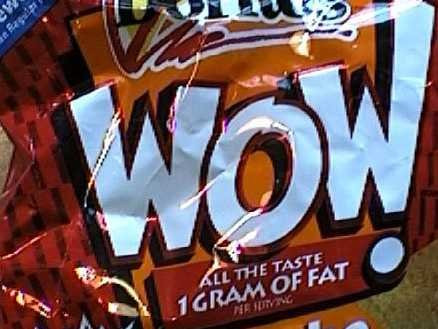 9. Khoai tây chiên Frito-Lay WOW!: Những năm 1990, Frito-Lay đã tung ra một thực phẩm lạ lùng, một sản phẩm khoai tây chiên với thương hiệu vui vẻ WOW! Tuy nhiên, sản phẩm này đã thất bại hoàn toàn.
