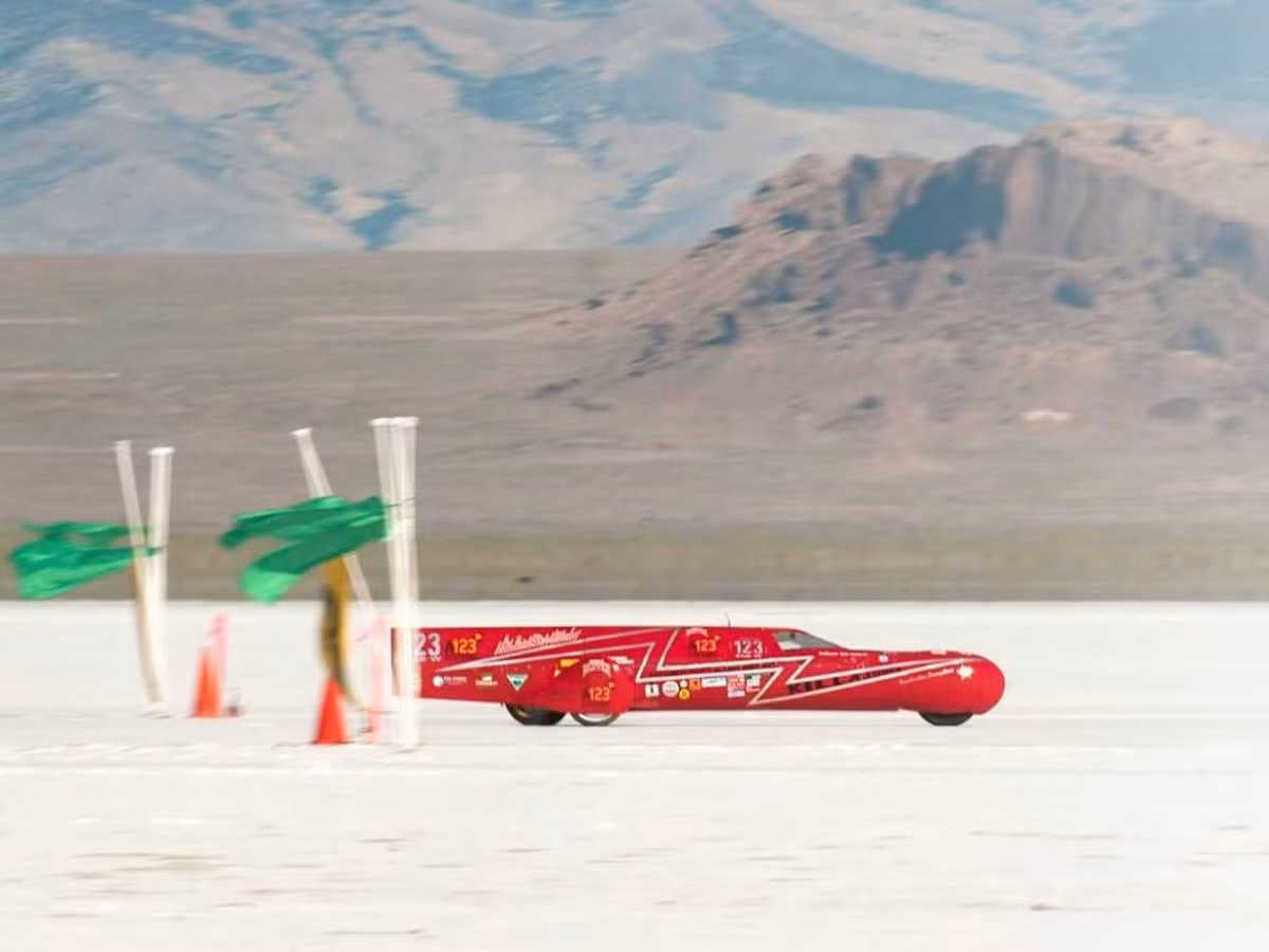 Eva đang là nghiên cứu sinh tại Đại học Denver (Mỹ). Cô bỏ ra 5 năm nghiên cứu và chế tạo chiếc xe điện có tên là KillaJoule này.
