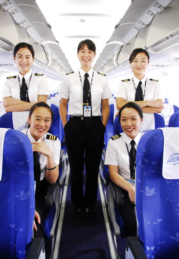 Những nữ phi công này làm việc trên các chuyến bay nội địa của hãng hàng không China Southern Airlines.