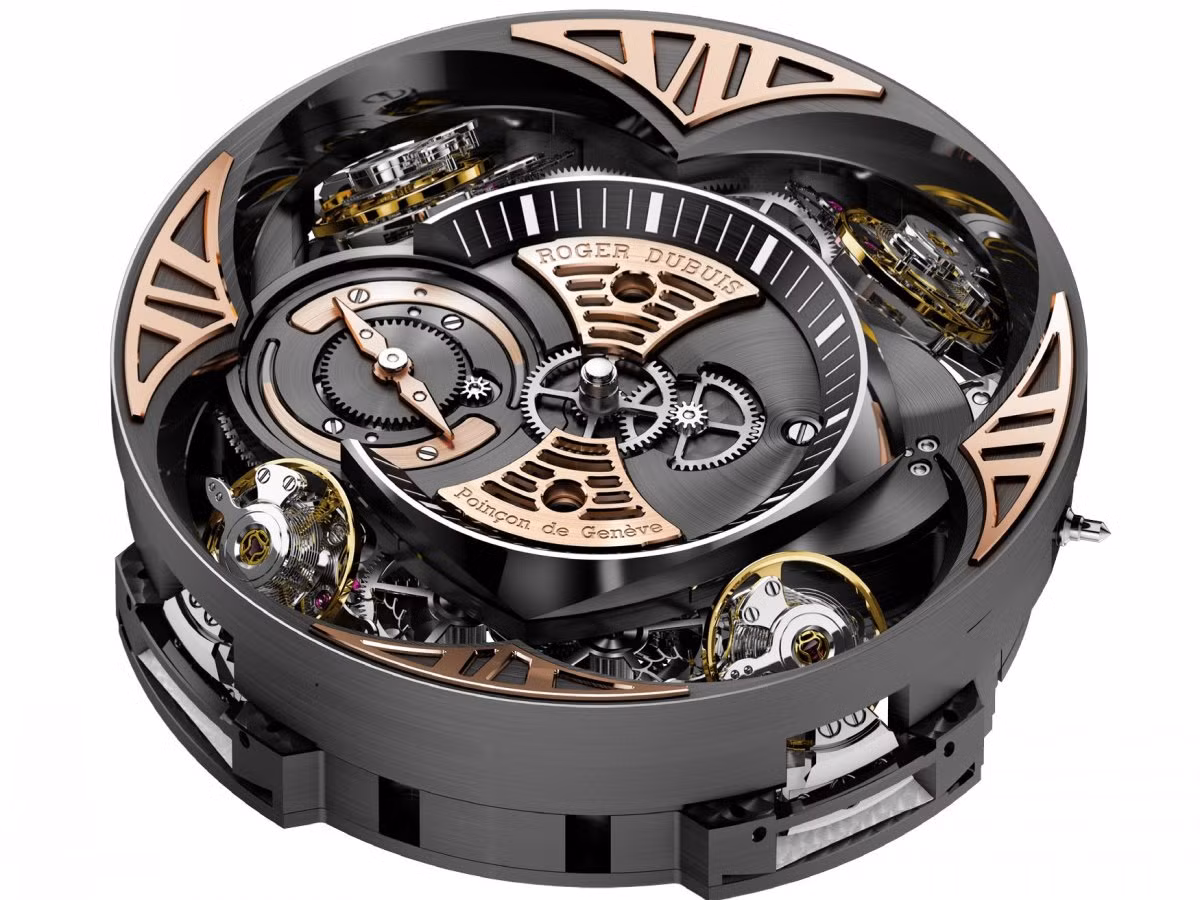 4 con lắc đặt ở 4 góc của chiếc đồng hồ Excaibur Quatuor.