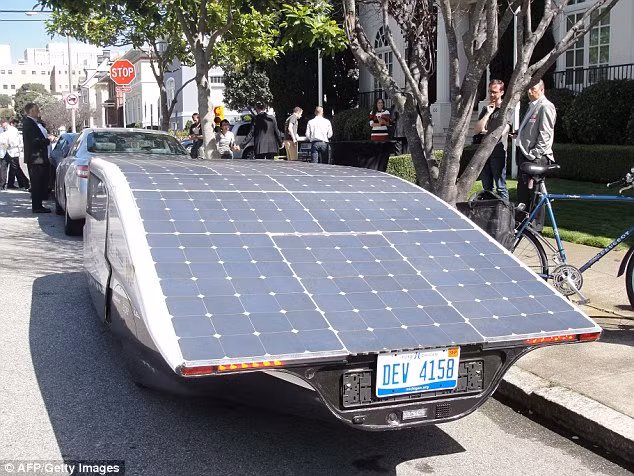 Chiếc xe có thể đi được quãng đường 800 km cho mỗi lần sạc đầy.