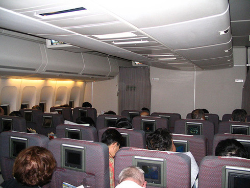 Hãng EVA đã giành được đánh giá 7 sao từ AirlineRatings cho chất lượng dịch vụ của họ. EVA cũng liên tục đổi mới và nâng cấp hạm đội bay của mình, thay thế máy bay cũ và giới thiệu những mô hình tiên tiến mới, gồm Boeing và Airbus 777-300ER A321-200s. Bằng cách trang bị máy bay với công nghệ mới nhất, hãng này ngày càng nâng cao thêm chất lượng dịch vụ và đảm bảo an toàn bay.