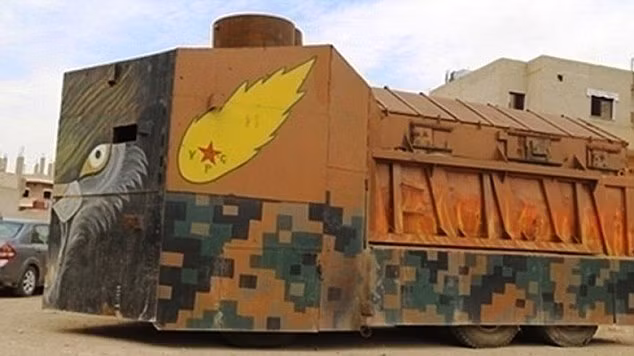 Nhằm chống lại lực lượng tự xưng Nhà nước Hồi giáo (ISIS) đang lộng hành ở Syria và Iraq, những dân quân người Kurd sử dụng sự khéo léo của bản thân để chế tạo các vũ khí, phương tiện chiến đấu.