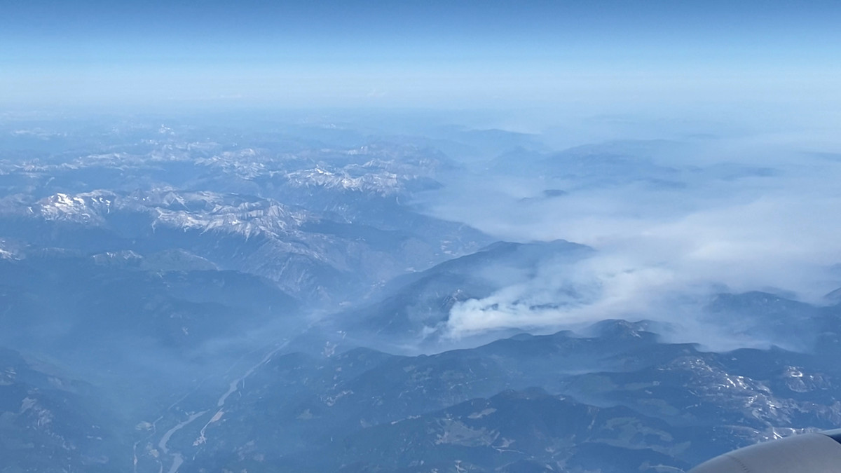 Khi làn khói từ các đám cháy rừng di chuyển về phía đông qua Toronto, New York và Philadelphia vào ngày 20/7, nồng độ ô nhiễm không khí tại các địa phương này luôn ở ngưỡng "không lành mạnh".