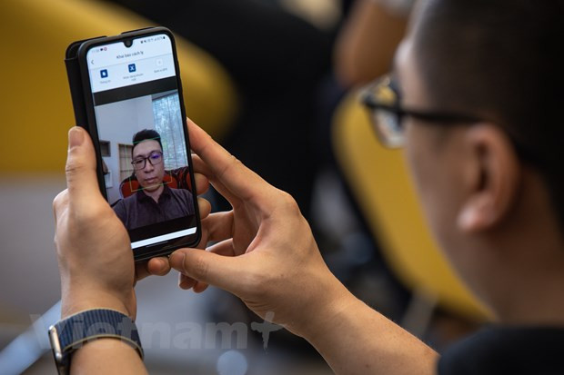 Giam sat nguoi cach ly tai nha bang cong nghe nhan dien khuon mat-Hinh-8