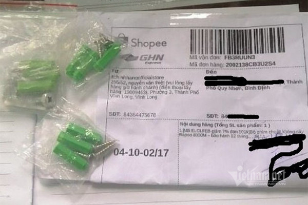 Làm gì khi mua bàn phím, chuột online, nhận ngay… ốc vít? ảnh 1