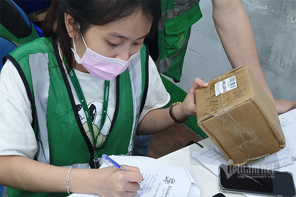 Làm gì khi mua bàn phím, chuột online, nhận ngay… ốc vít? ảnh 3