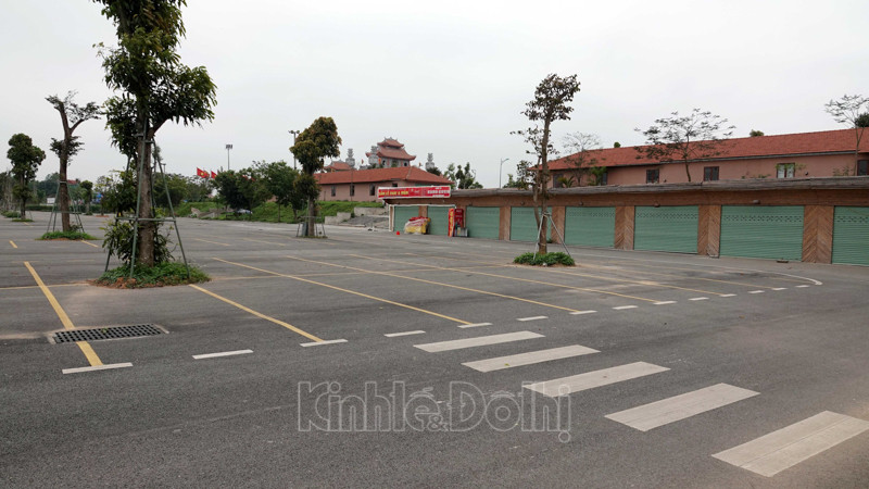 Và tạm dừng các hoạt động kinh doanh, dịch vụ tại Khu di tích lịch sử Đền Hùng, từ ngày 29/3 đến hết ngày 15/4, để phòng, chống dịch Covid-19.