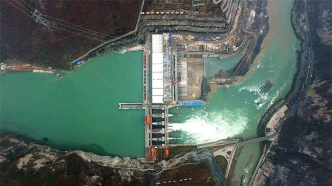 Sieu thuy dien cao thu 2 the gioi, 'ngon' gan 230 nghin ty-Hinh-3