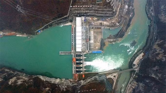 Sieu thuy dien cao thu 2 the gioi, 'ngon' gan 230 nghin ty-Hinh-3