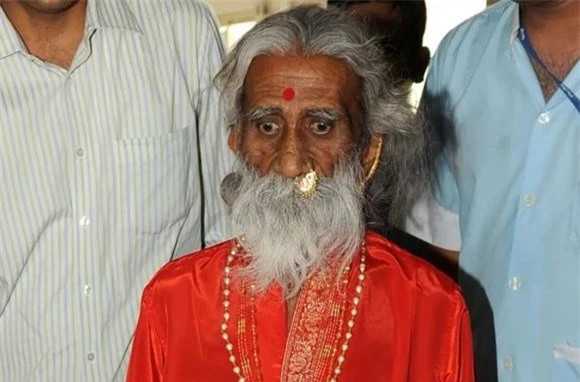 Sự thật 'ngã ngửa' vể tu sĩ không ăn uống suốt 78 năm - Hình 2 Su that 'nga ngua' ve tu si khong an uong suot 78 nam-Hinh-2