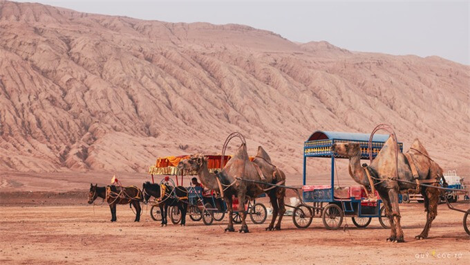 Ngày nay, “Thành phố Ma Quỷ” trở thành một điểm đến du lịch thu hút du khách từ khắp nơi trên thế giới. Với cảnh quan độc đáo, âm thanh huyền bí và những câu chuyện dân gian ly kỳ, nơi này hứa hẹn mang lại cho du khách những trải nghiệm khó quên. (Ảnh: Quỷ Cốc Tử)