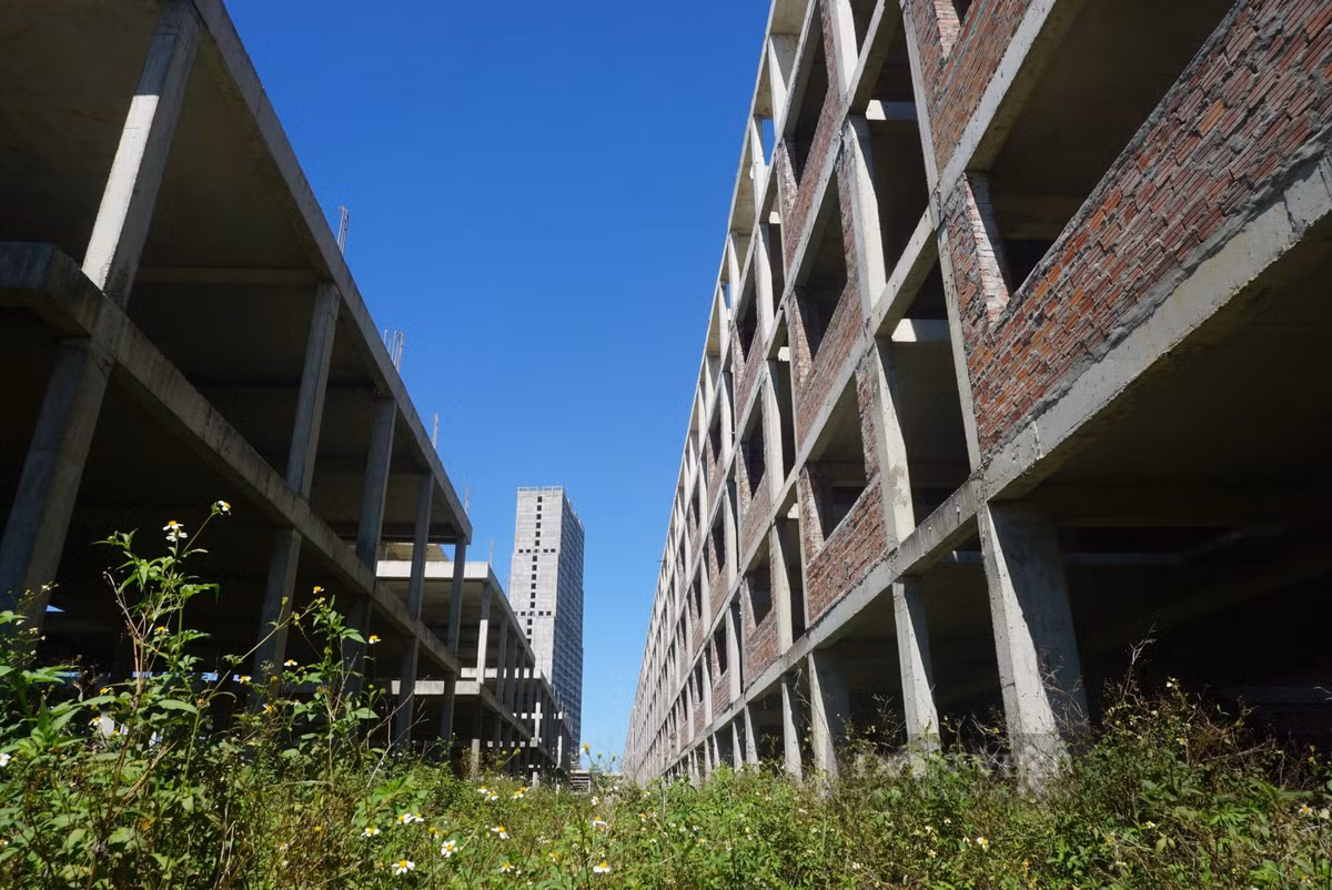 Toàn bộ khu phía Tây của dự án dừng toàn bộ.