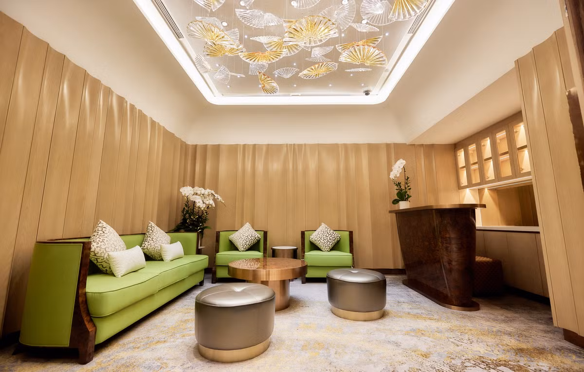 Phòng tiếp khách VIP trên các tầng, có không gian riêng.